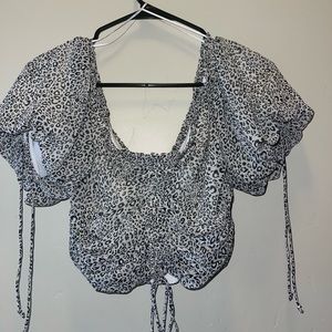 Super cute crop top!